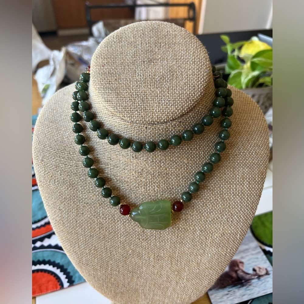Jadeite long green beaded necklace